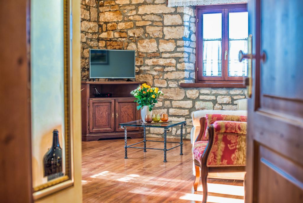 Aparthotel Katalyma 828 Kanfanar Exteriér fotografie